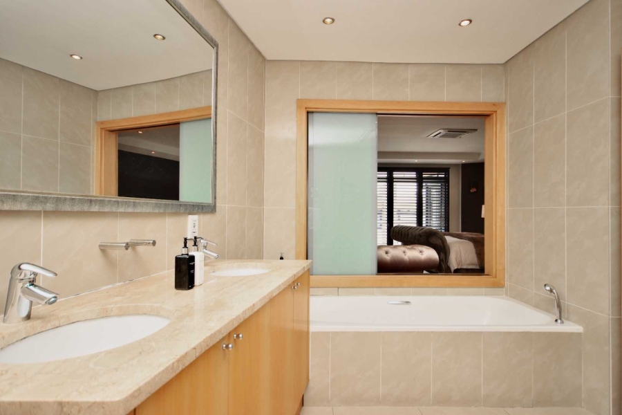 To Let 3 Bedroom Property for Rent in Sunset Beach Western Cape